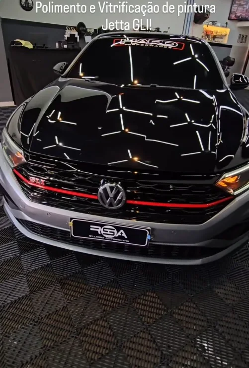 Jetta GLI após polimento e vitrificação de pintura